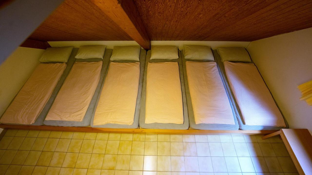 Delemont Youth Hostel Dış mekan fotoğraf