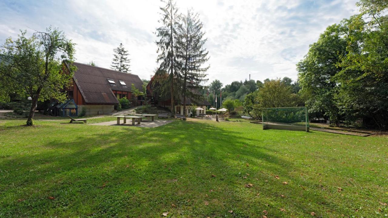 Delemont Youth Hostel Dış mekan fotoğraf