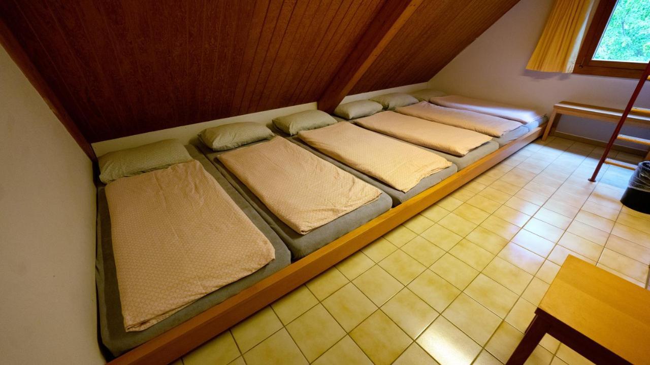 Delemont Youth Hostel Dış mekan fotoğraf