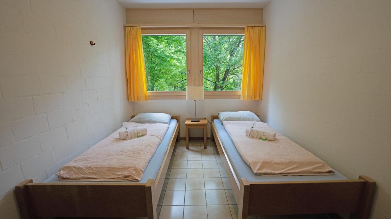 Delemont Youth Hostel Dış mekan fotoğraf