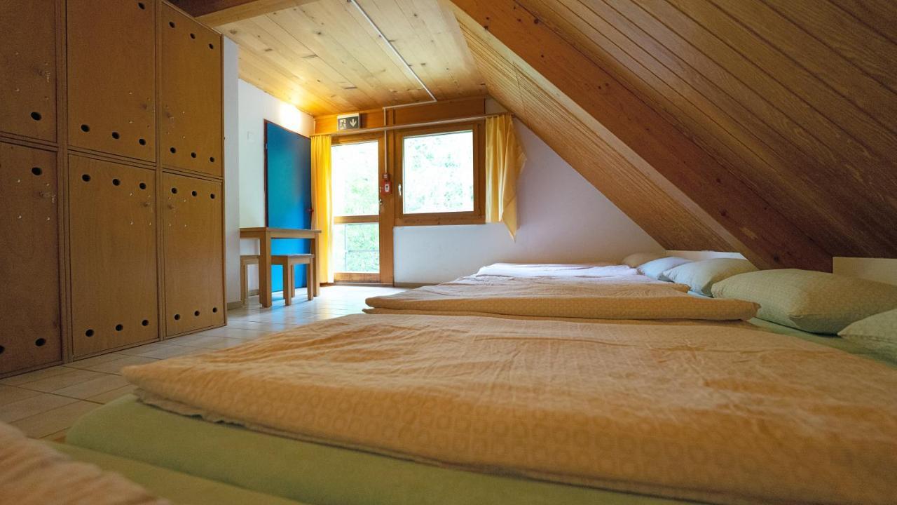 Delemont Youth Hostel Dış mekan fotoğraf