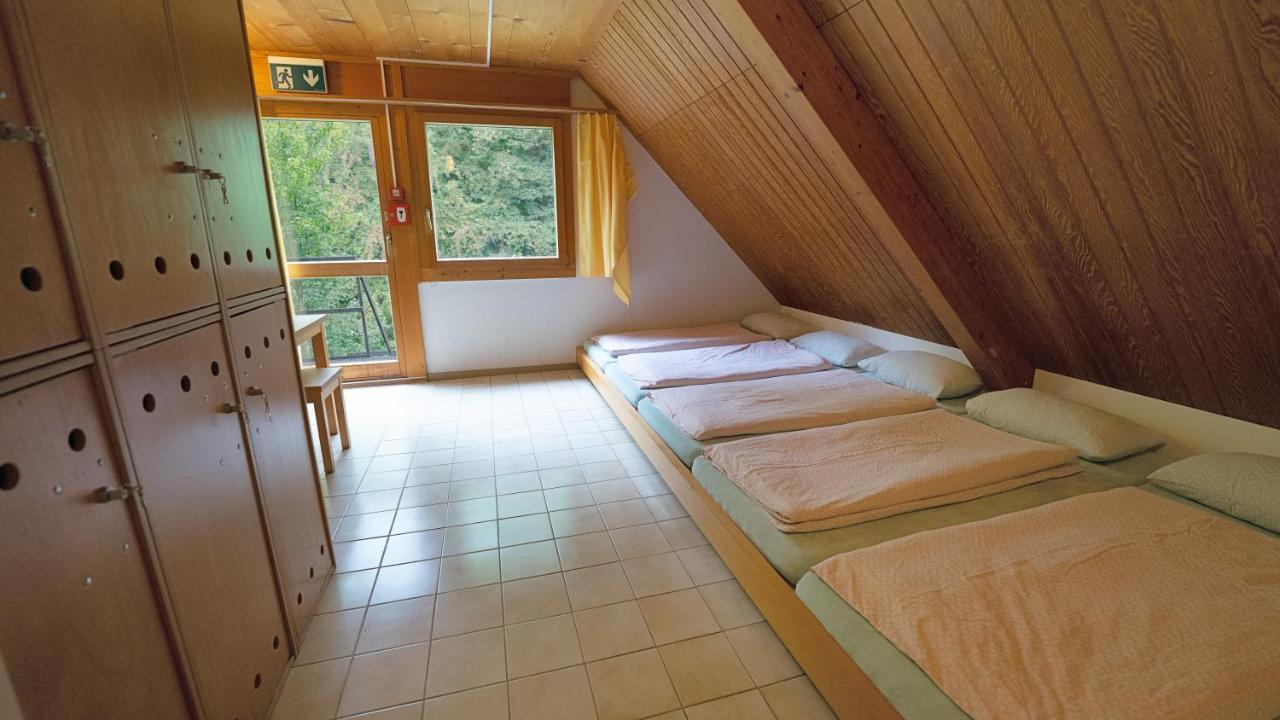 Delemont Youth Hostel Dış mekan fotoğraf