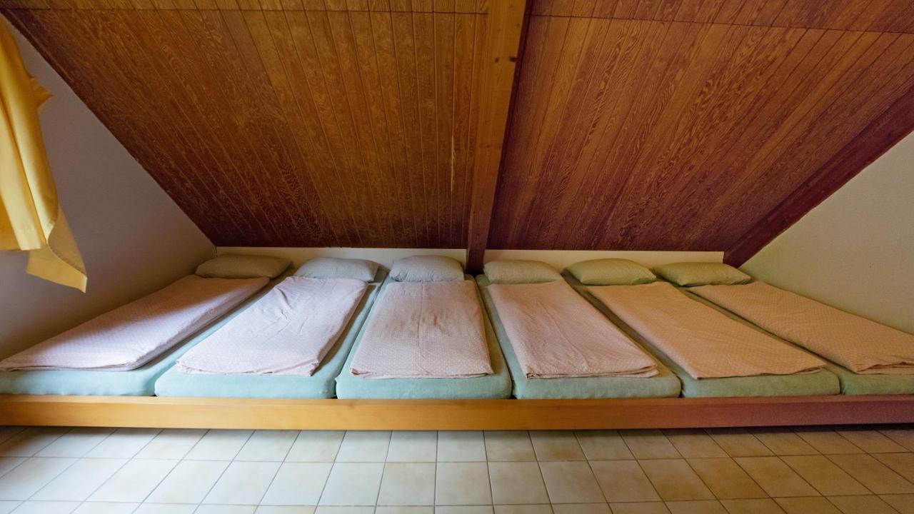 Delemont Youth Hostel Dış mekan fotoğraf